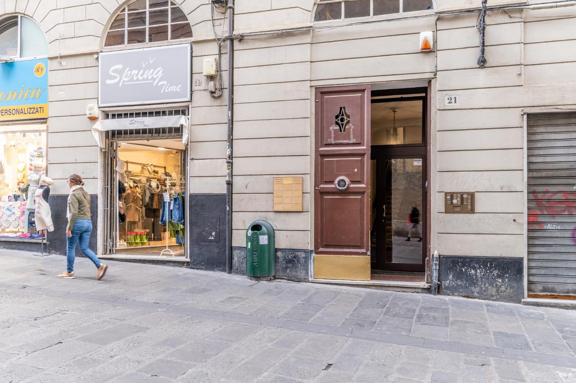 Genova Centro Colonna-Cattedrale Di San Lorenzo Zewnętrze zdjęcie